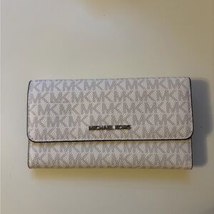 Michael Kors Logo Wallet